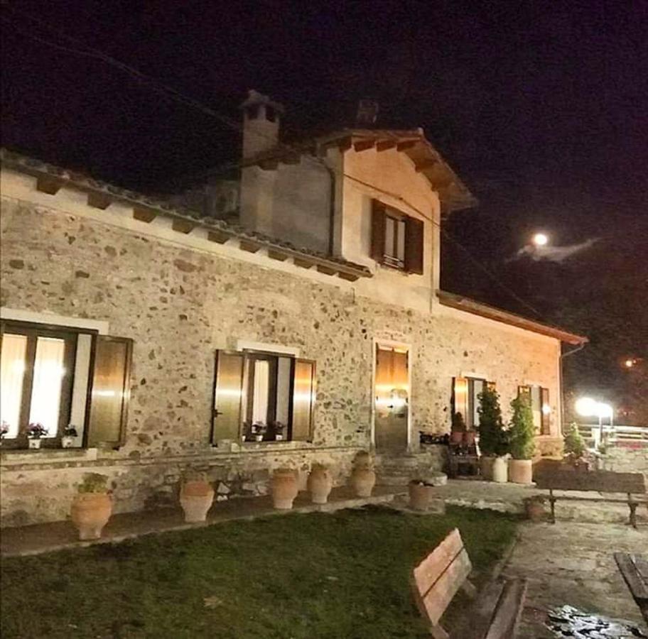 Spacious House In Ogassa With Terrace And Bbq Extérieur photo