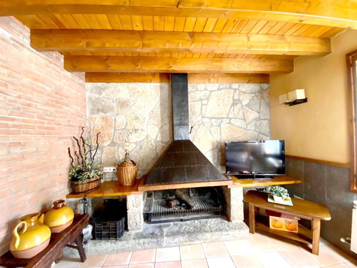 Spacious House In Ogassa With Terrace And Bbq Extérieur photo