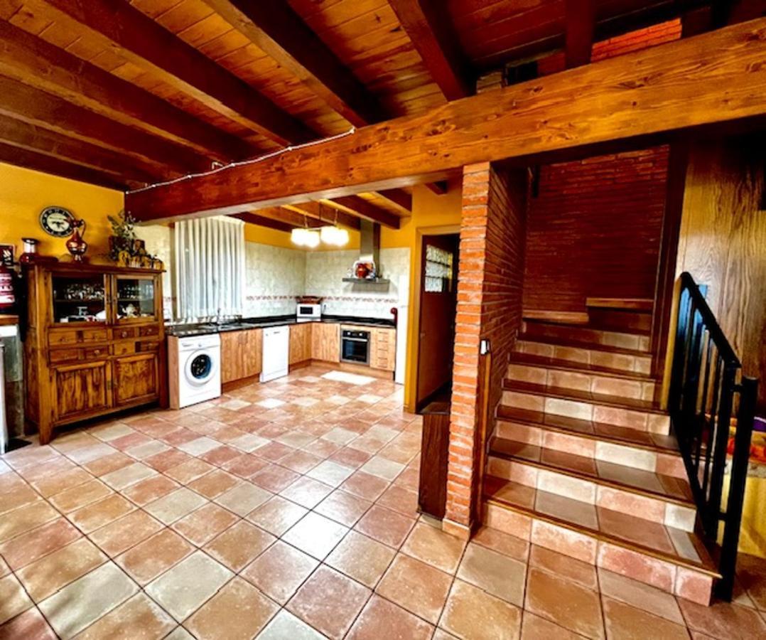 Spacious House In Ogassa With Terrace And Bbq Extérieur photo