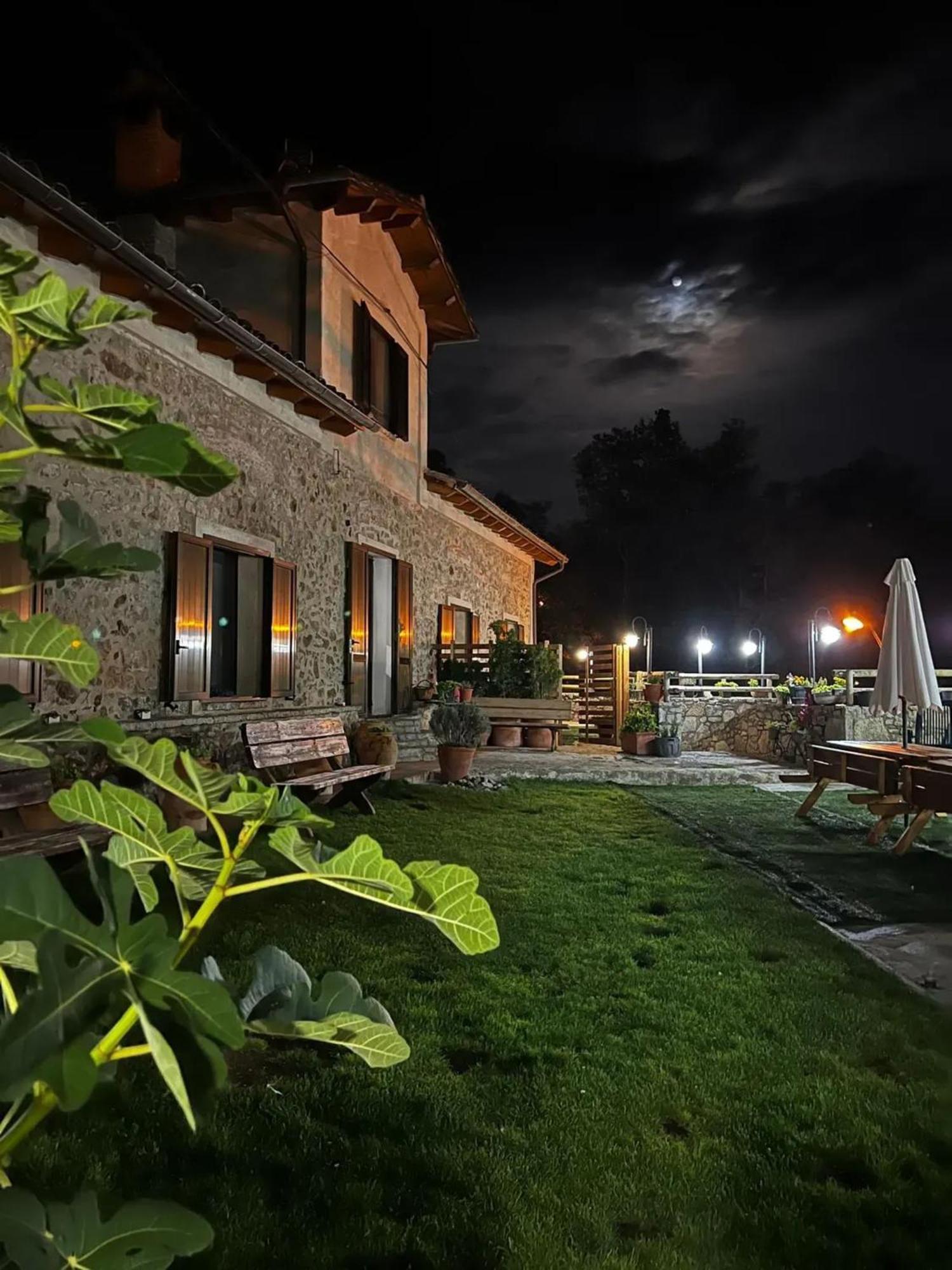 Spacious House In Ogassa With Terrace And Bbq Extérieur photo